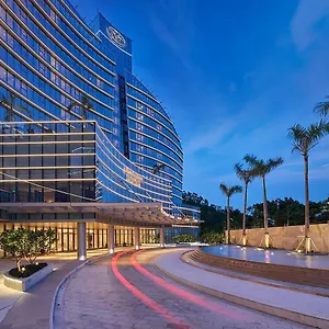 Grand Bay Hotel