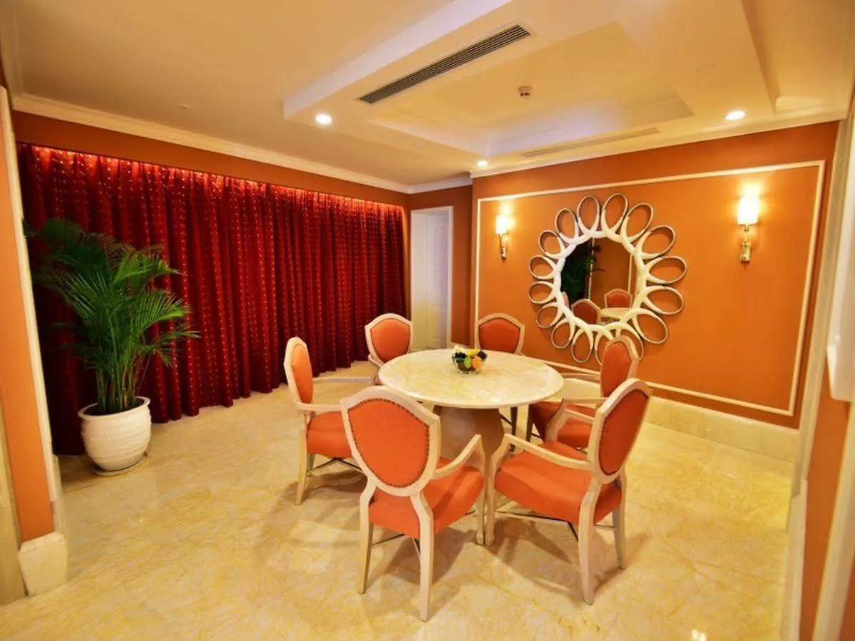 Similan Hotel Zhuhai-Gongbei Port 5*, Zhuhai